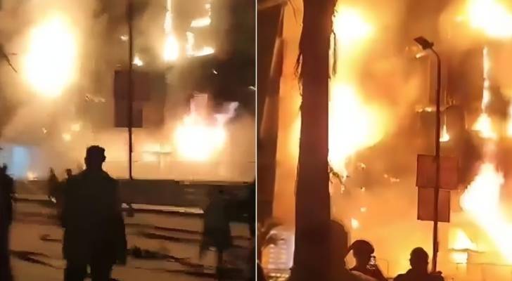 حريق هائل يلتهم مول شهير بمصر