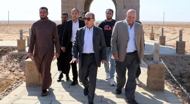 وزير الإدارة المحلية خلال جولته