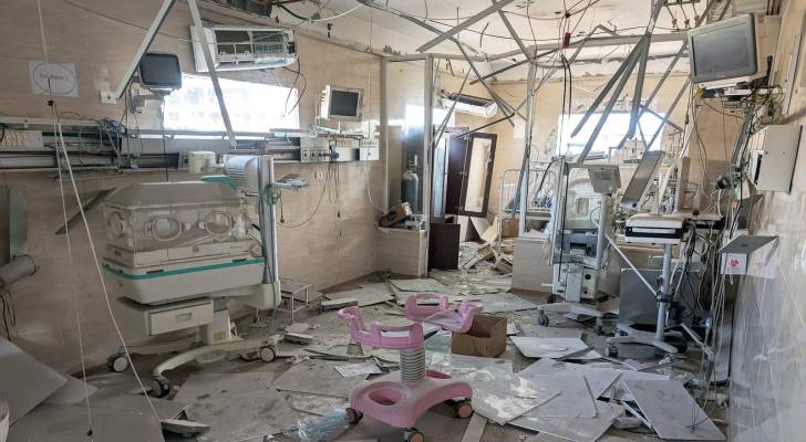 احدى مستشفيات غزة بعد تعرضها لقصف الاحتلال.. ارشيفية