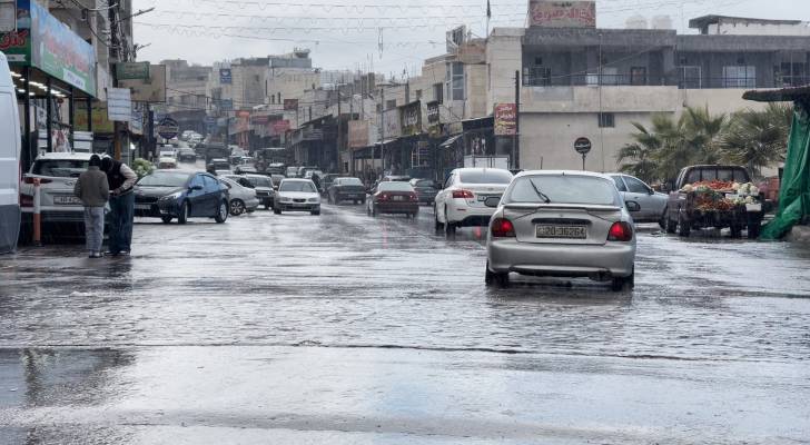 جريان السيول في أحد شوارع العاصمة عمان.. ارشيفية