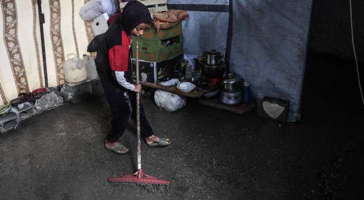 أمطار في خيم النازحين في قطاع غزة