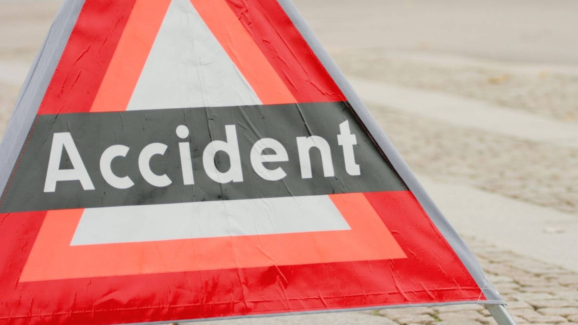 مراسل "رؤيا": 27 إصابة بتدهور حافلة في شارع الهاشمية بالزرقاء