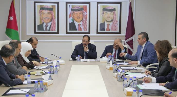 خلال جلسة الاجتماع