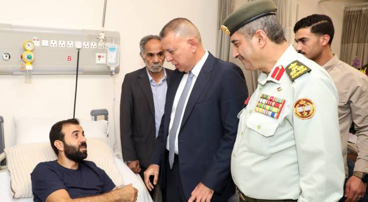 الفراية يزور مصابي مداهمة الرمثا