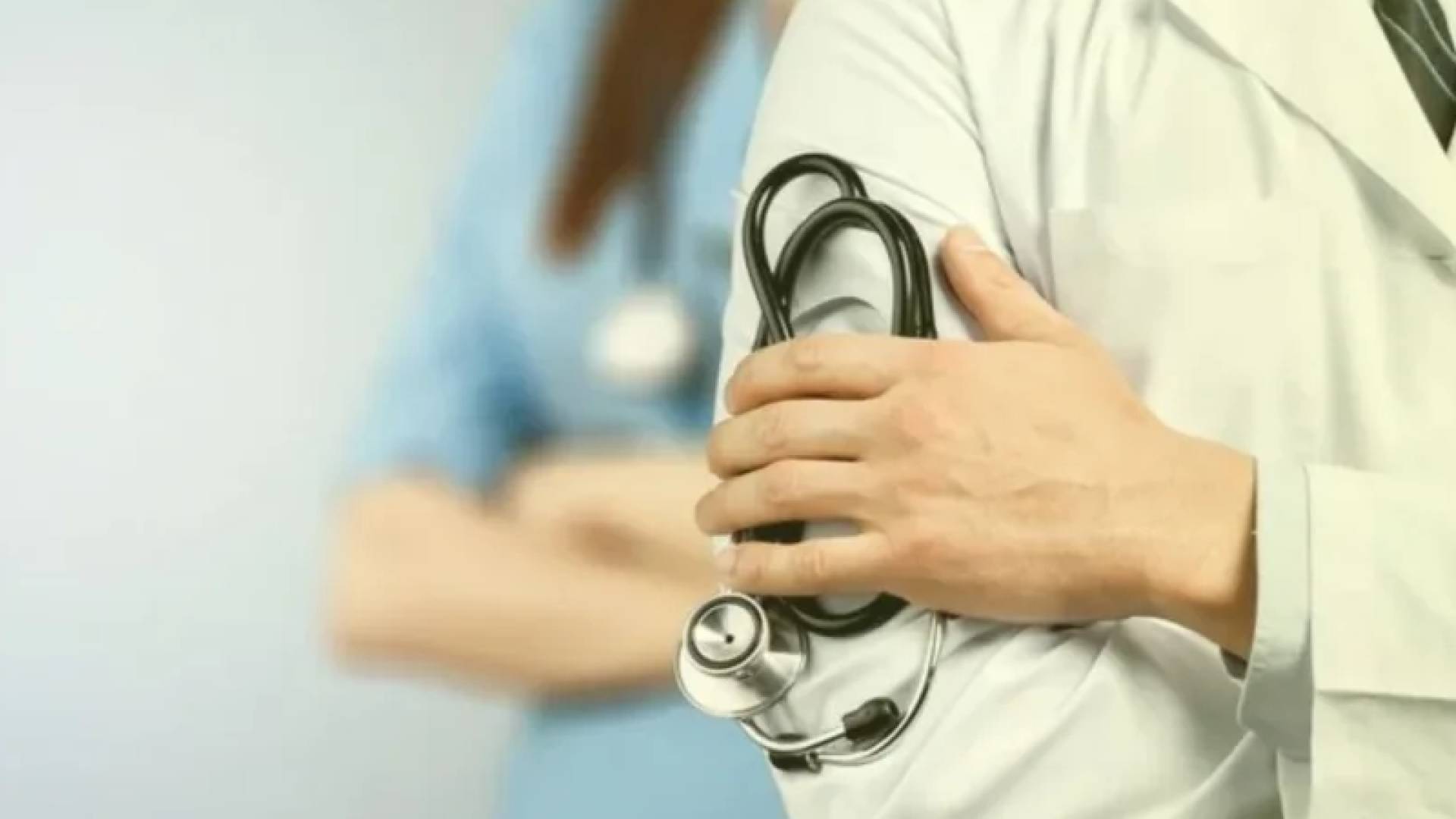 ما هي الأسباب وراء نزيف الأنف والإفرازات المستمرة؟