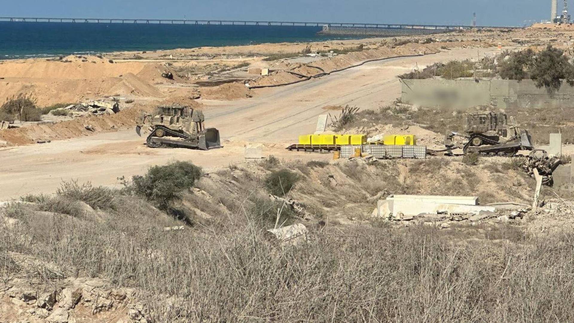 إعلام عبري: الجيش يقترب من إنهاء تمشيط "الخط الأصفر" في غزة خلال أسابيع