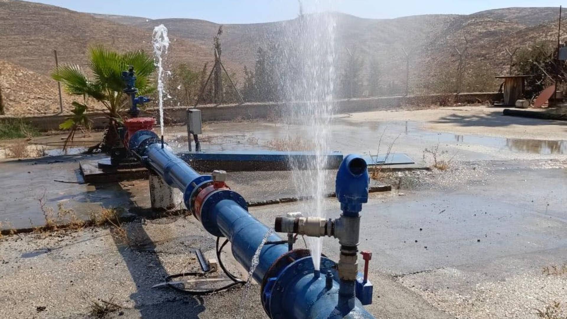 في تصعيد "لحرب المياه"، مستوطنون يهاجمون بئرا شرق رام الله ويقطعون الإمدادات عن عدة بلدات