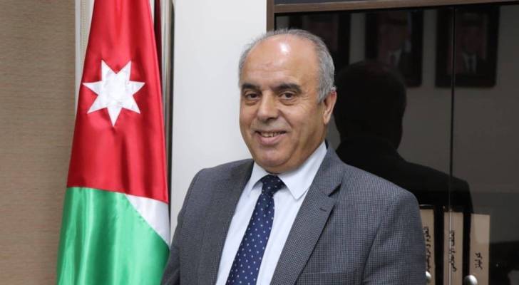 وزير التربية والتعليم عزمي محافظة
