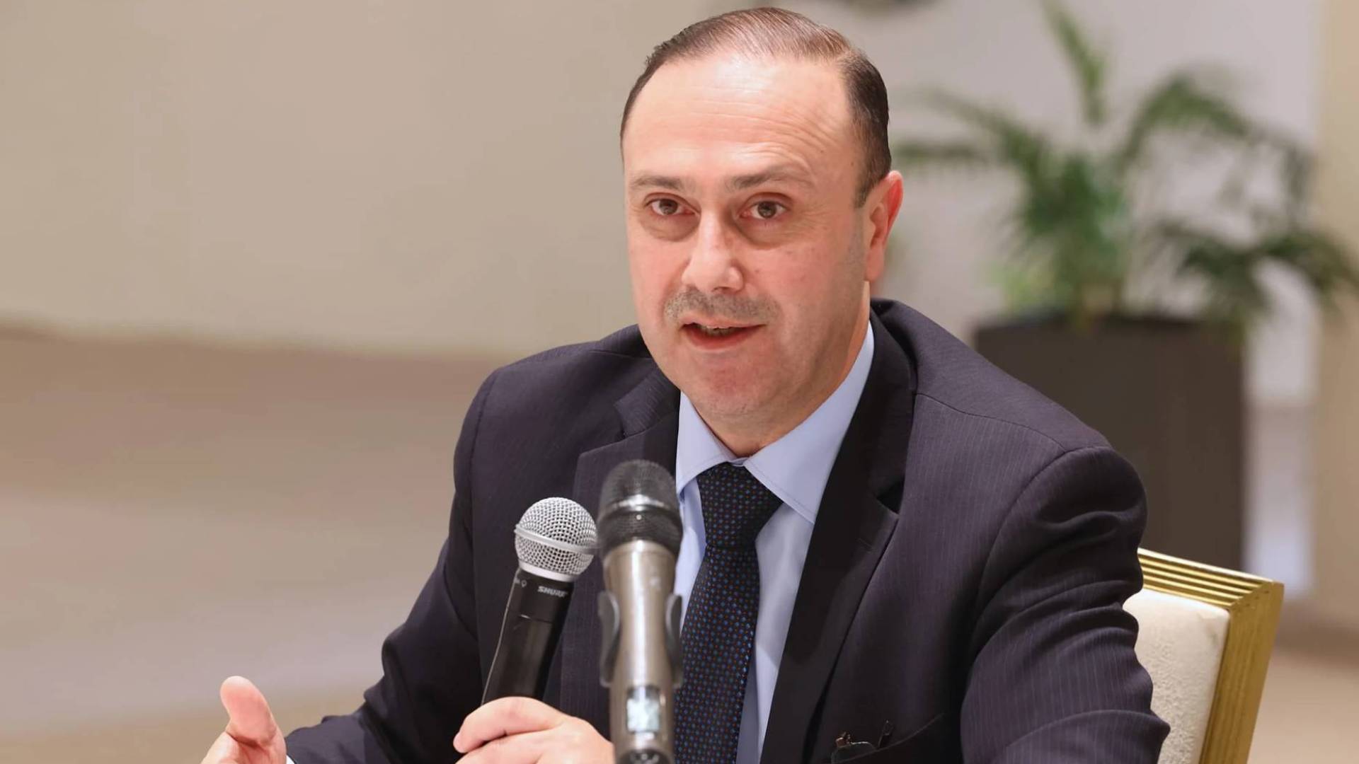 المومني يشيد بفوز "النشامى" على الإمارت: "انطلاقة "مميزة" تجسد الحضور والثقة"