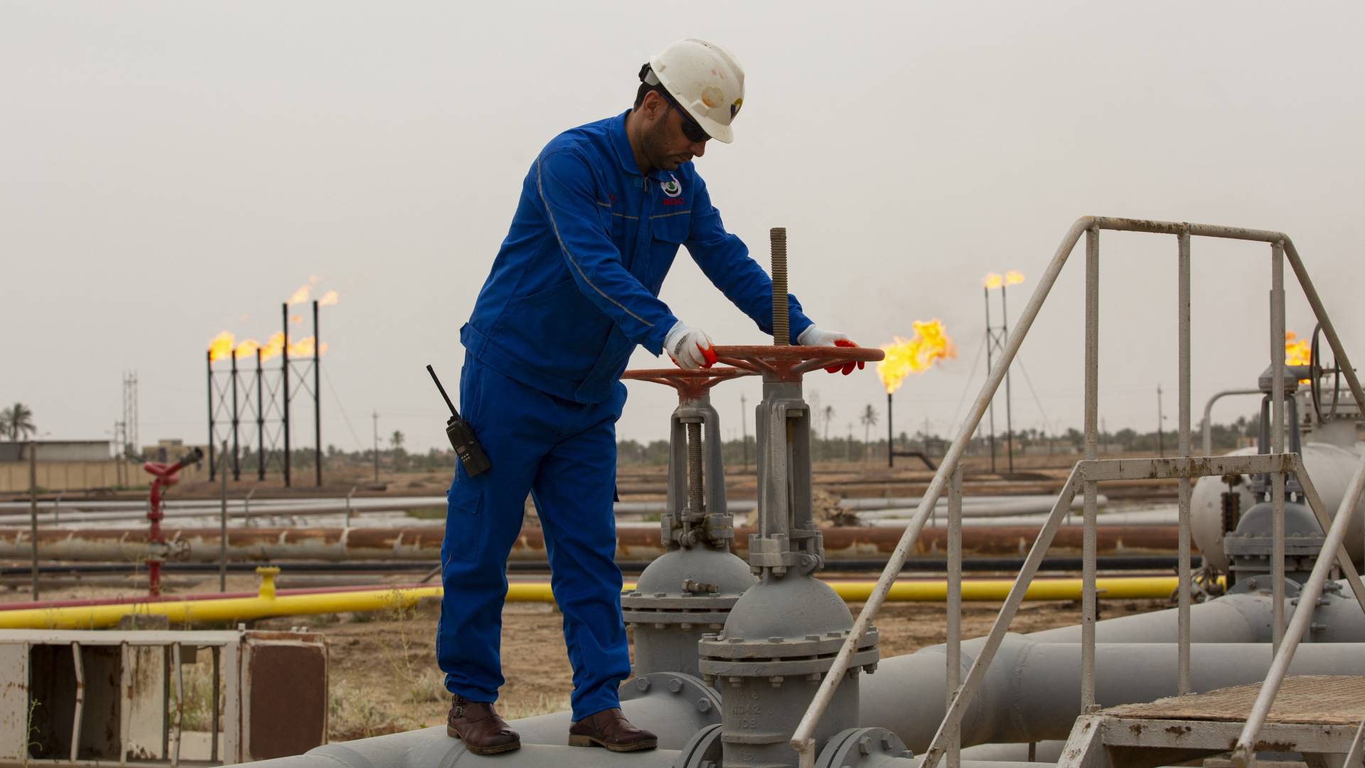 أسعار النفط ترتفع عالميا وخام برنت عند 62.67 دولارا للبرميل