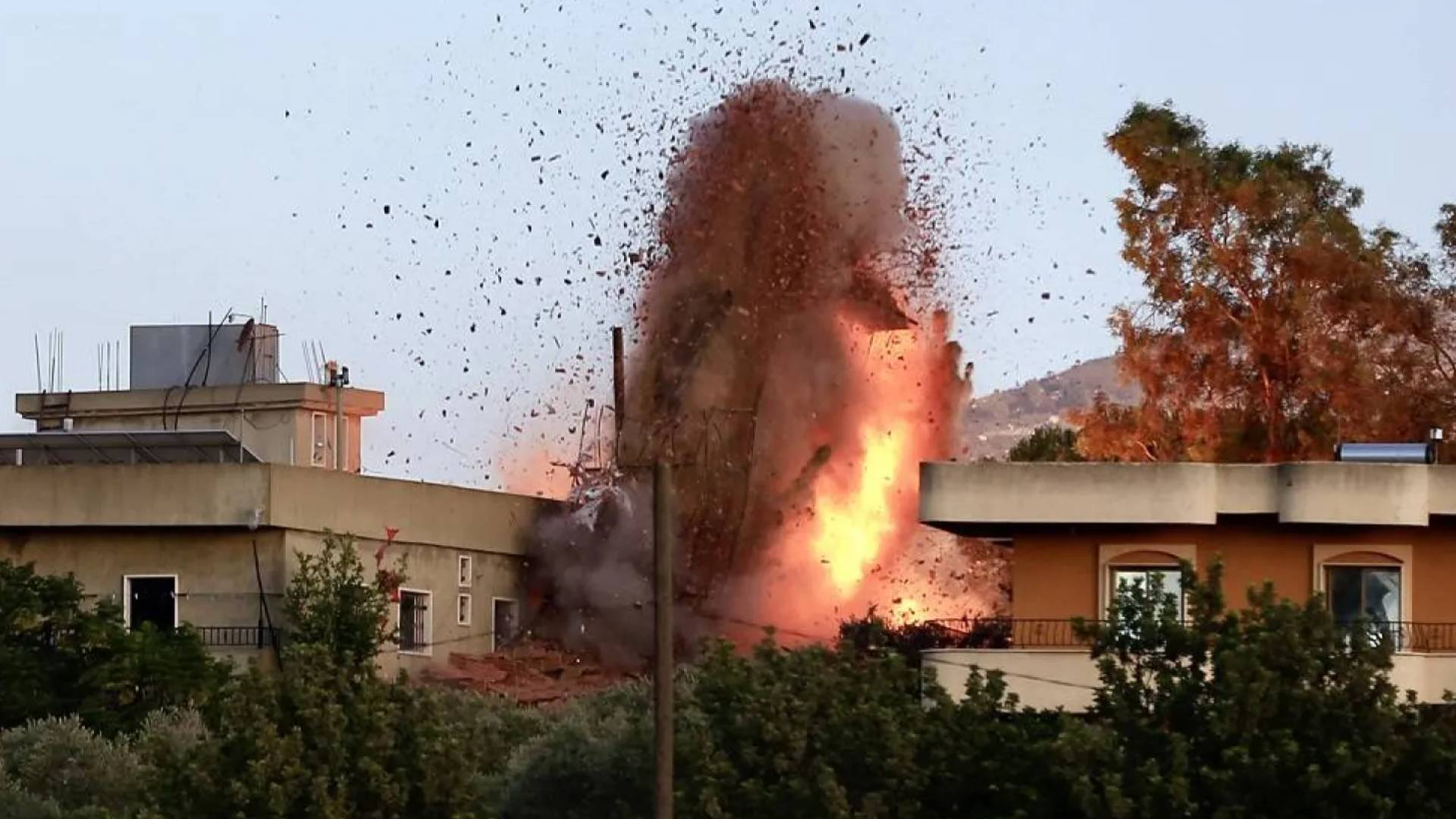 جيش الاحتلال: نفذنا "ضربات" على أهداف لـ "حزب الله" جنوب لبنان