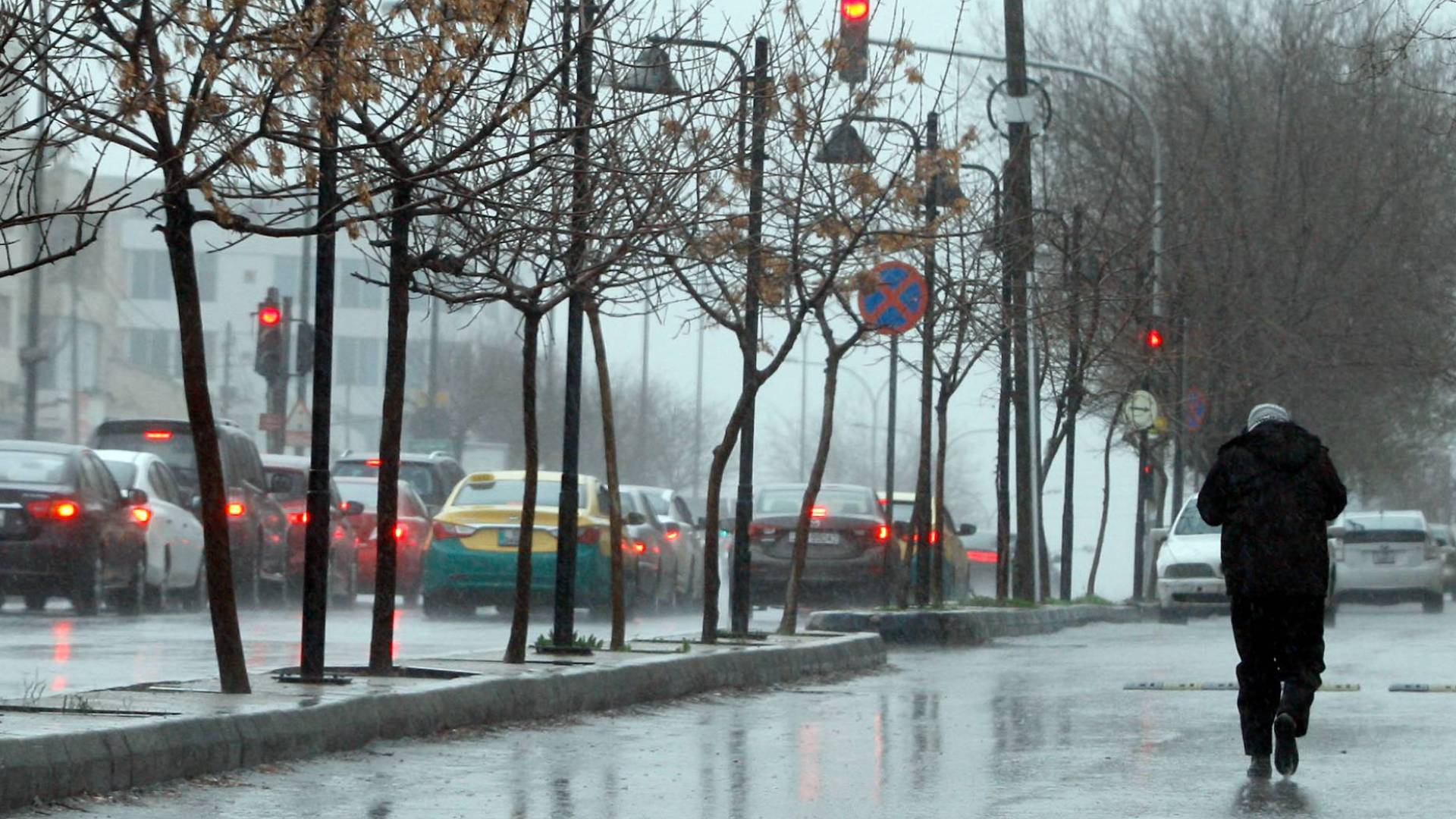 طقس العرب: فرص أمطار متفرقة في الأردن وتنبيه للسائقين من خطر الانزلاقات