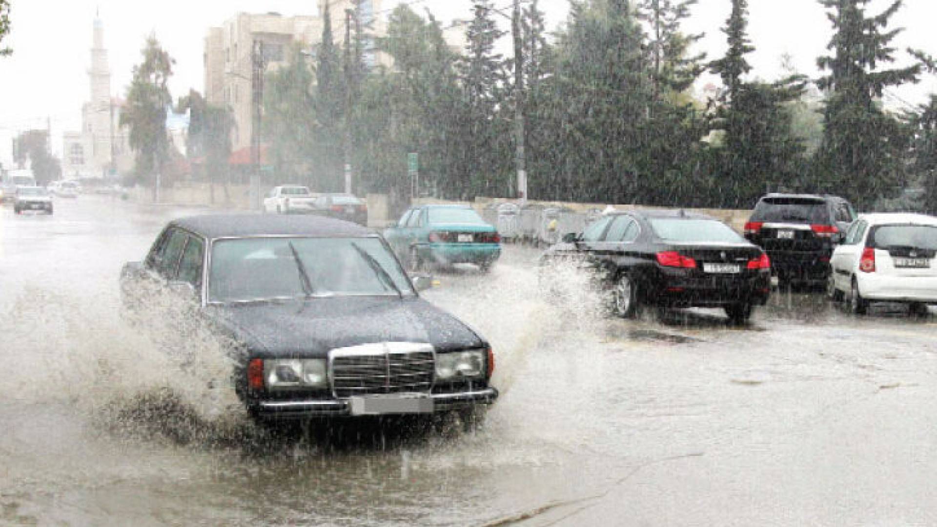 تحذيرات من أمطار رعدية وسيول في عدة مناطق بالأردن.. وتنبيهات للمواطنين