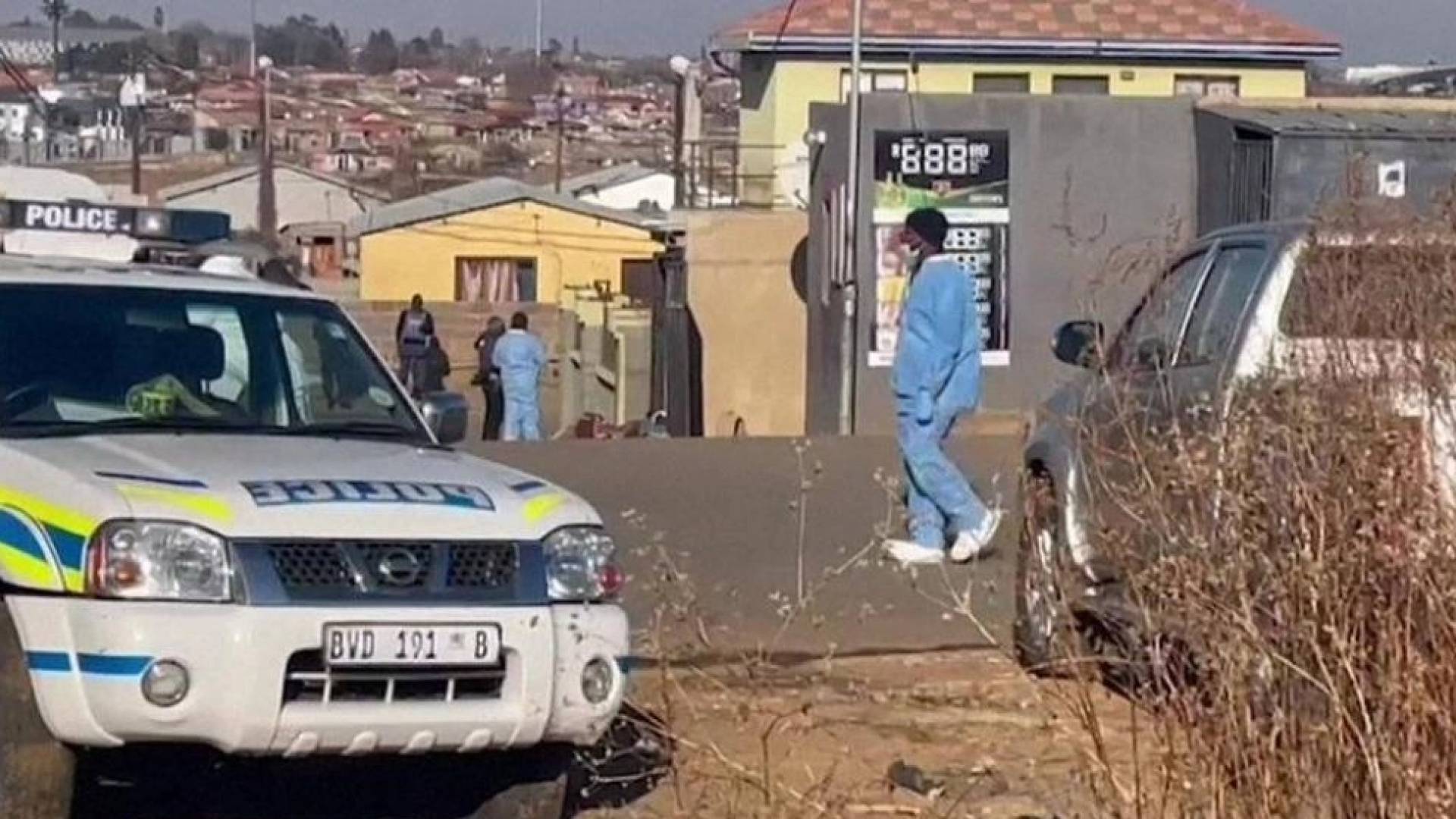 10 قتلى في هجوم مسلح داخل فندق في جنوب أفريقيا