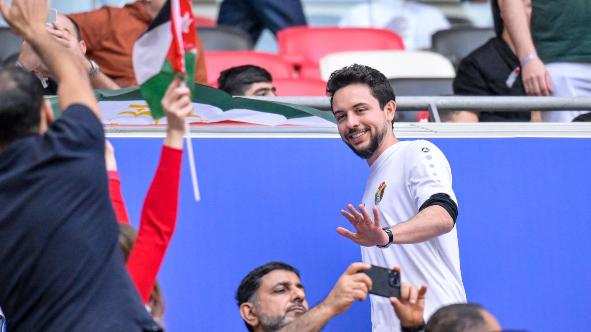 ولي العهد يهنئ النشامى عبر إنستغرام بالأداء الجبار ويبارك التأهل