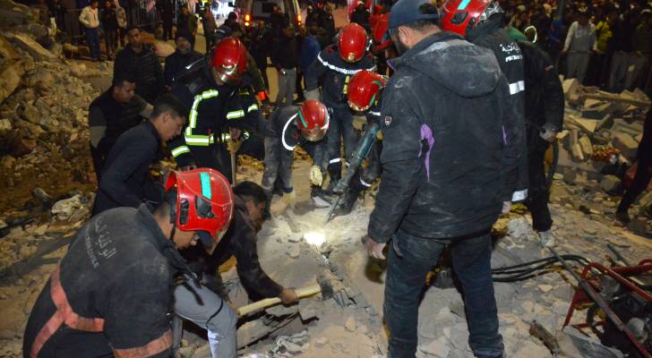 مواصلة البحث عن مفقودين بعد مصرع 19 شخصا وإصابة 16 بانهيار عمارتين سكنيتين في المغرب