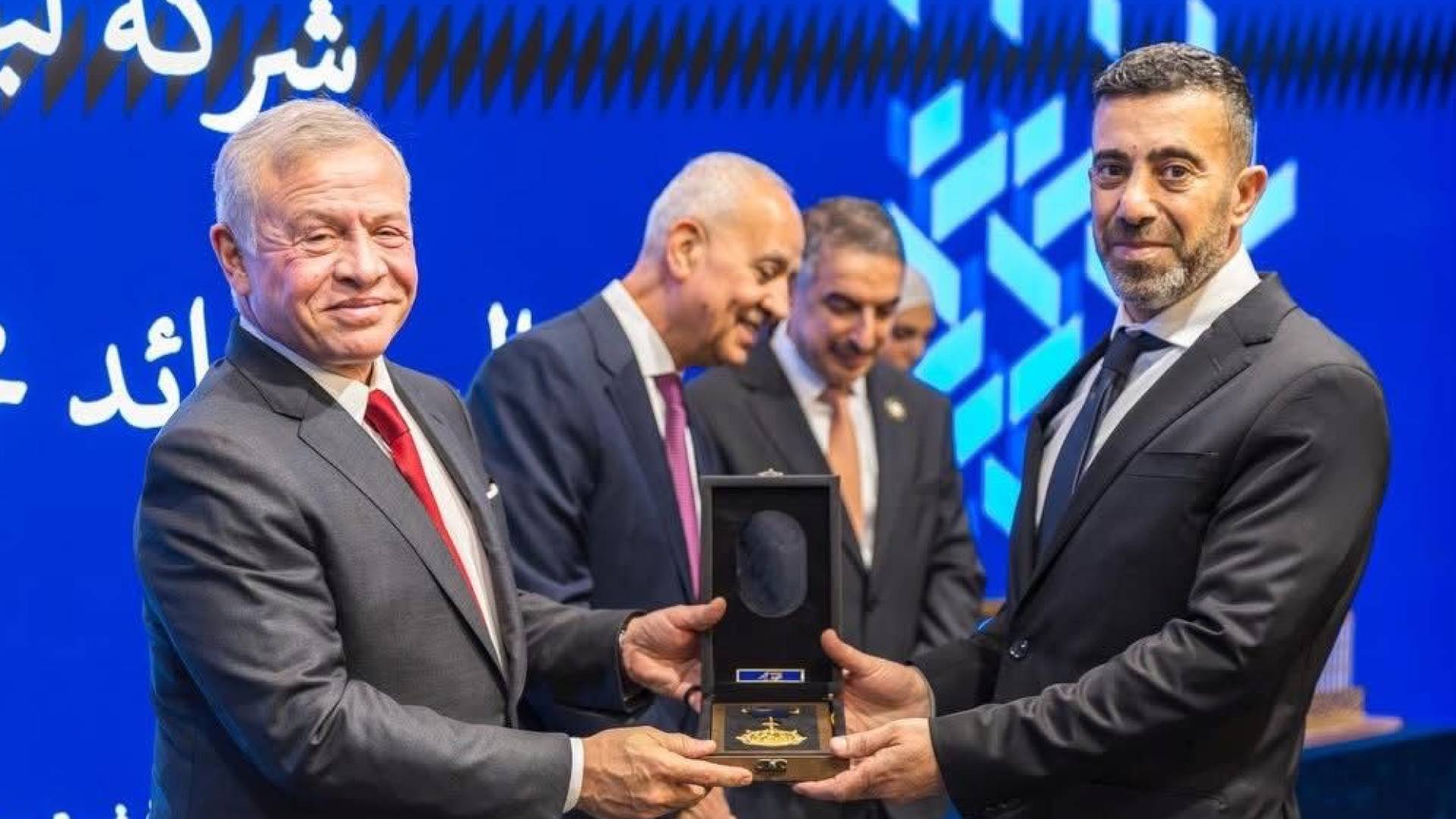 الْمَلِكِ عَبْدُ اللهِ الثَّانِي يُكَرِّمُ شَرِكَةَ لَيَّانَ لِعَلَامَتِهَا "لُويَال" تَقْدِيرًا لِتَمَيُّزِهَا 