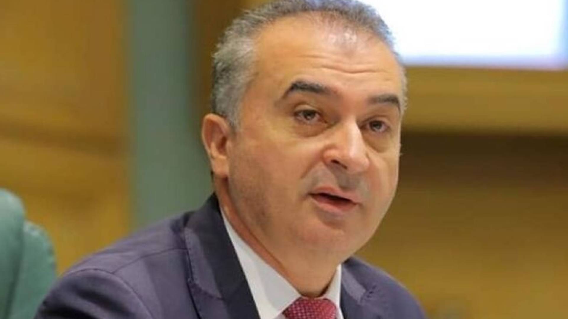 النائب الزِّيَادِينُ يَنْتَقِدُ نِسَبَ النُّمُوِّ وَأَسْعَارَ الأَدْوِيَةِ وَيُطَالِبُ بِرَفْعِ الرَّوَاتِبِ خِلَالَ مُنَاقَشَاتِ مُوَازَنَةِ 2026 