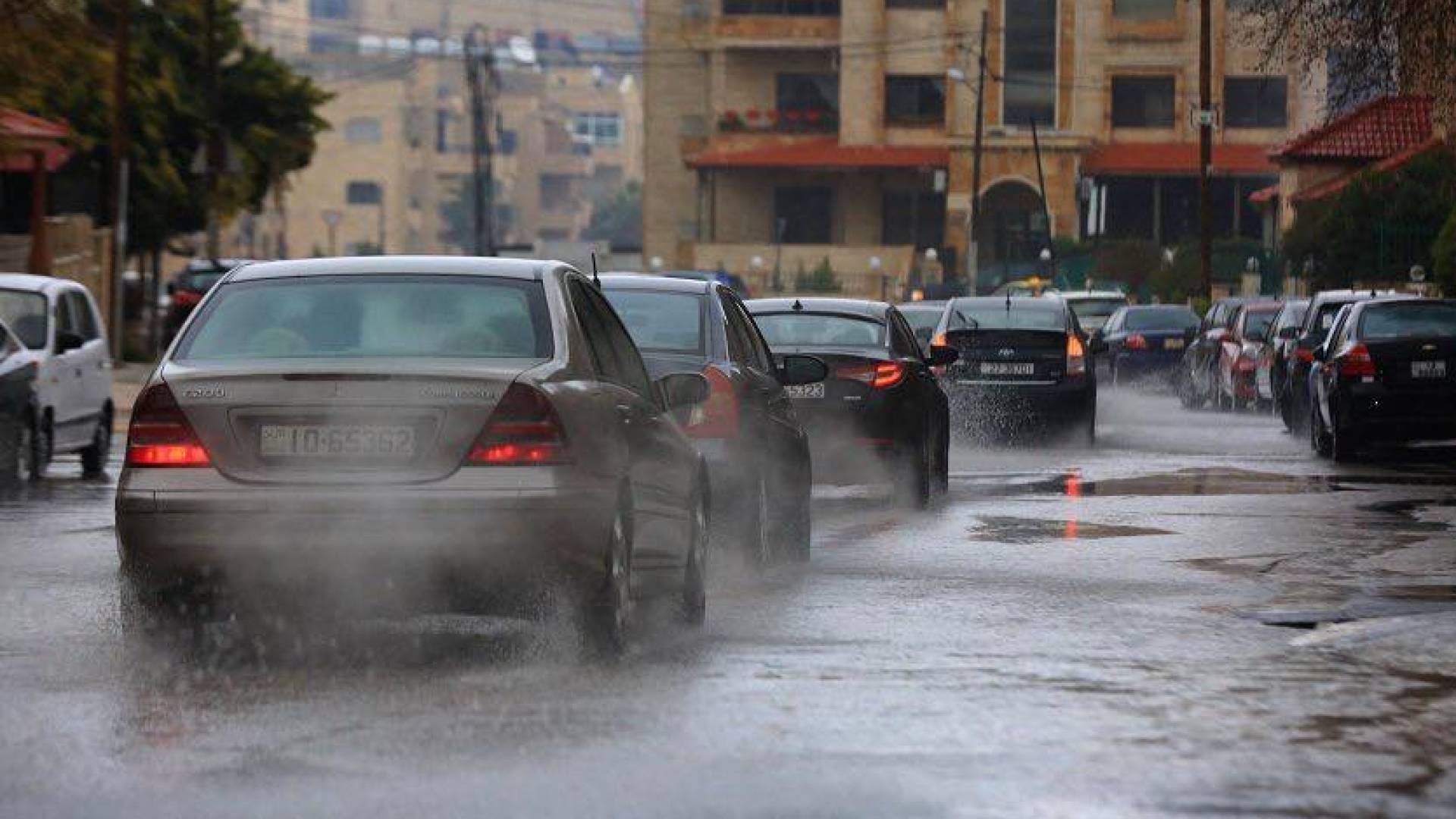 جمال الموسى: ذروة الأمطار تشتد مساء الخميس وتحذيرات من ضباب كثيف 