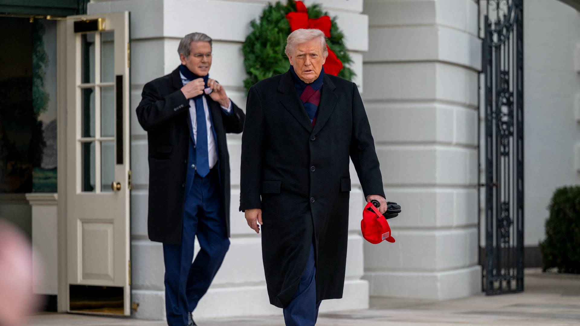 ترمب يتوعد بالرد بعد مقتل 3 أمريكيين في كمين "داعش" بسوريا