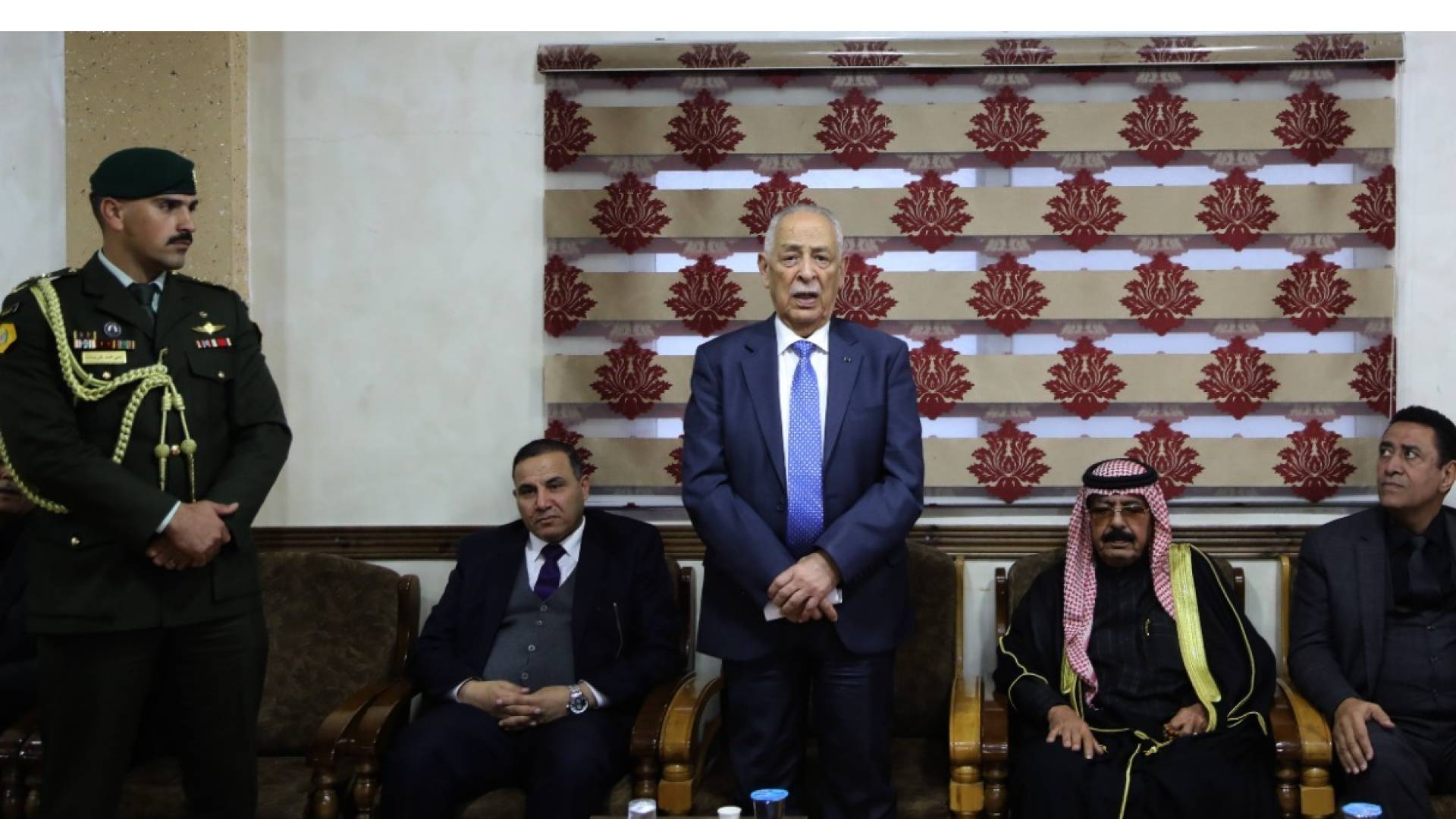 مندوبا عن الملك وولي العهد. العيسوي يعزي عشيرتي الخلايلة والعواملة 