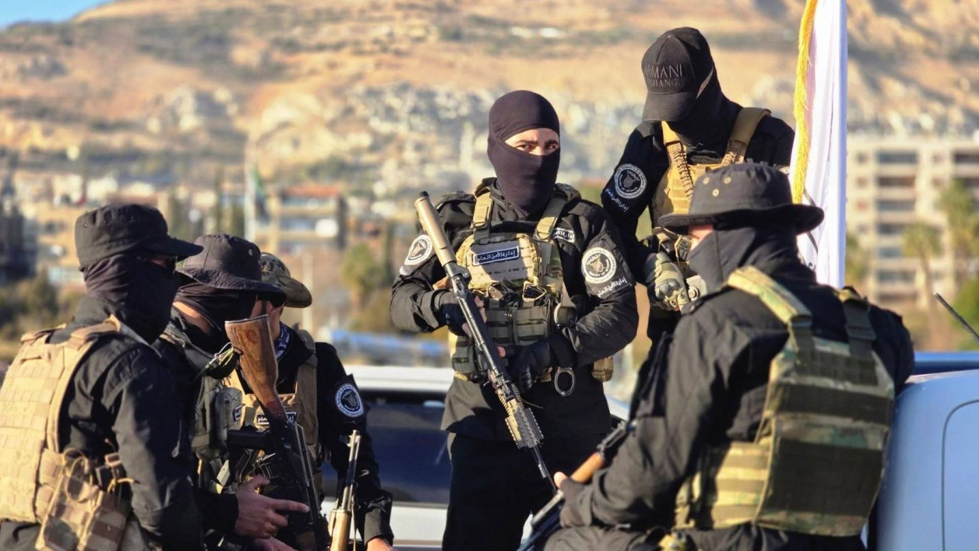 سانا: مقتل 4 عناصر من الأمن السوري برصاص مسلحين في ريف إدلب