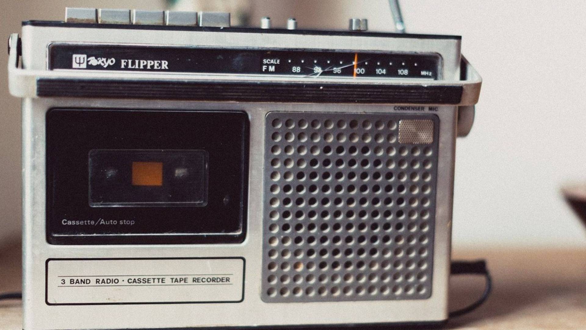 حقيقة تصنيف مواليد الثمانينات كـ "كبار سن".. إشاعة ساخرة 