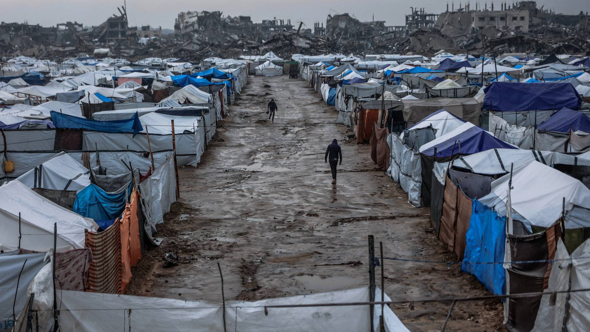 الاتحاد الأوروبي: مساعدات غزة "يجب أن تتدفق كالسيل لا قطرة قطرة"