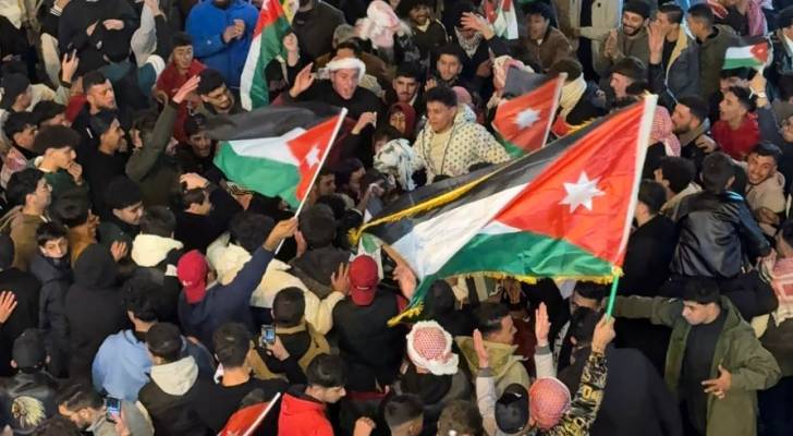 احتفال الشعب الاردني بتأهل منتخب "النشامى" إلى نهائي كأس العرب