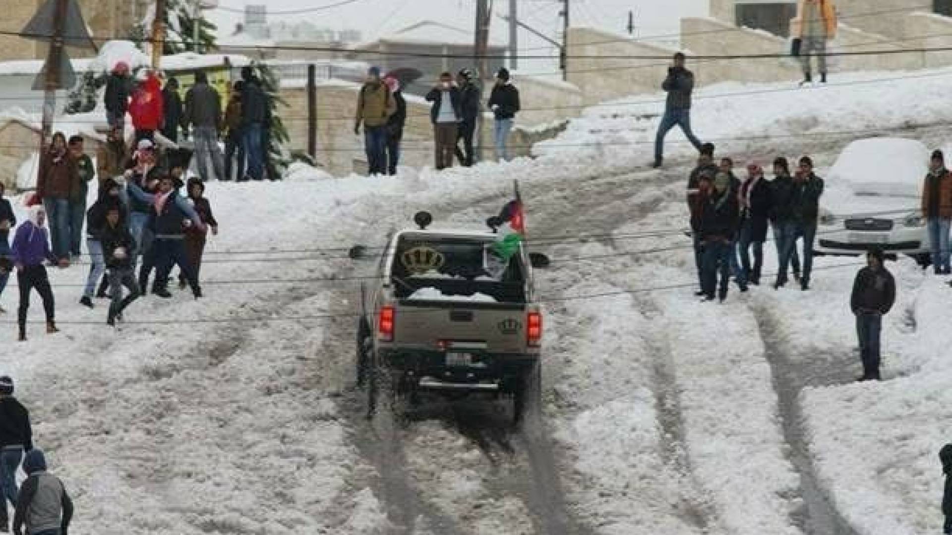 الأردن يستقبل أولى ثلوج موسم شتاء 2026/2025 فجر الأربعاء على المرتفعات الجنوبية