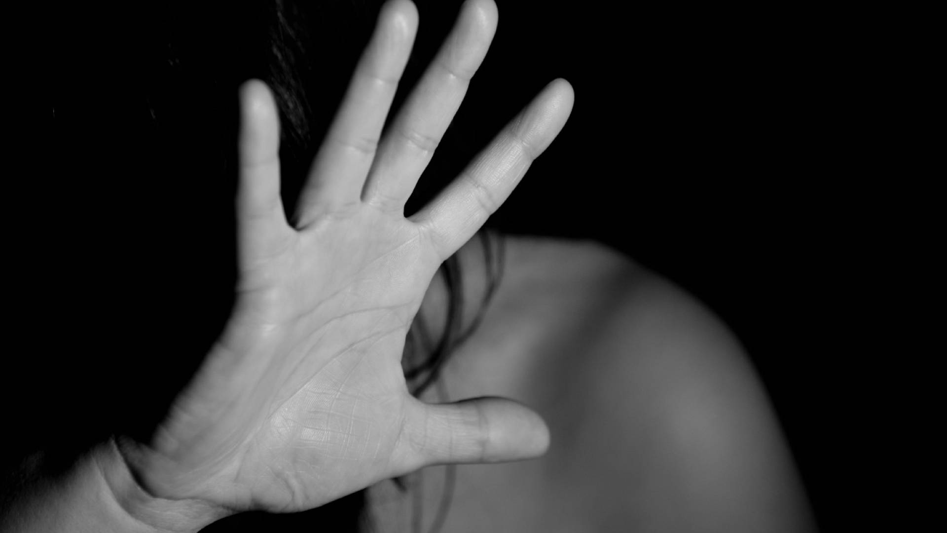 فتاتان تدعيان تعرضهما للتحرش بمجمع رغدان ومطالبة السلطات بالقبض على الفاعل