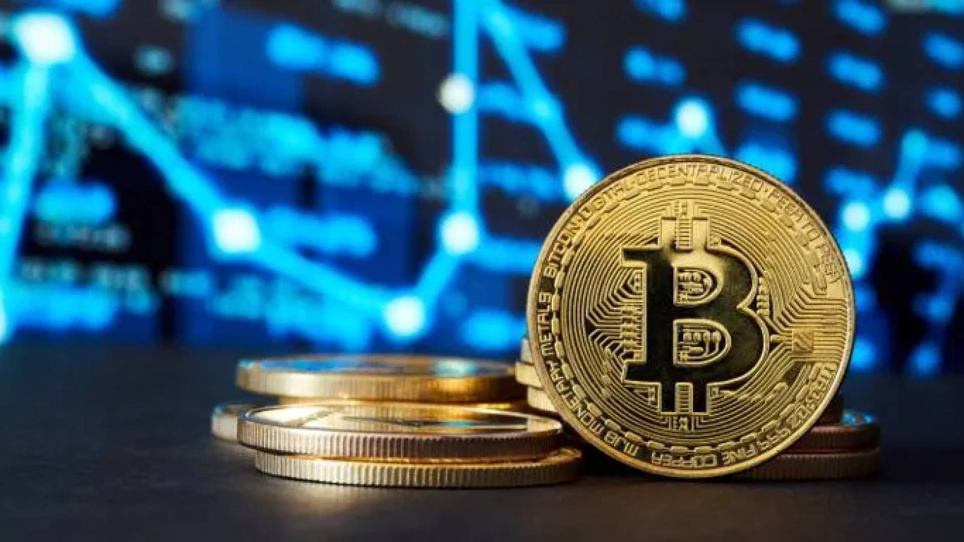 بعد الهبوط العنيف.. "بيتكوين" تلتقط أنفاسها وتستعيد حاجز الـ 87 ألف دولار بمكاسب 1.5%