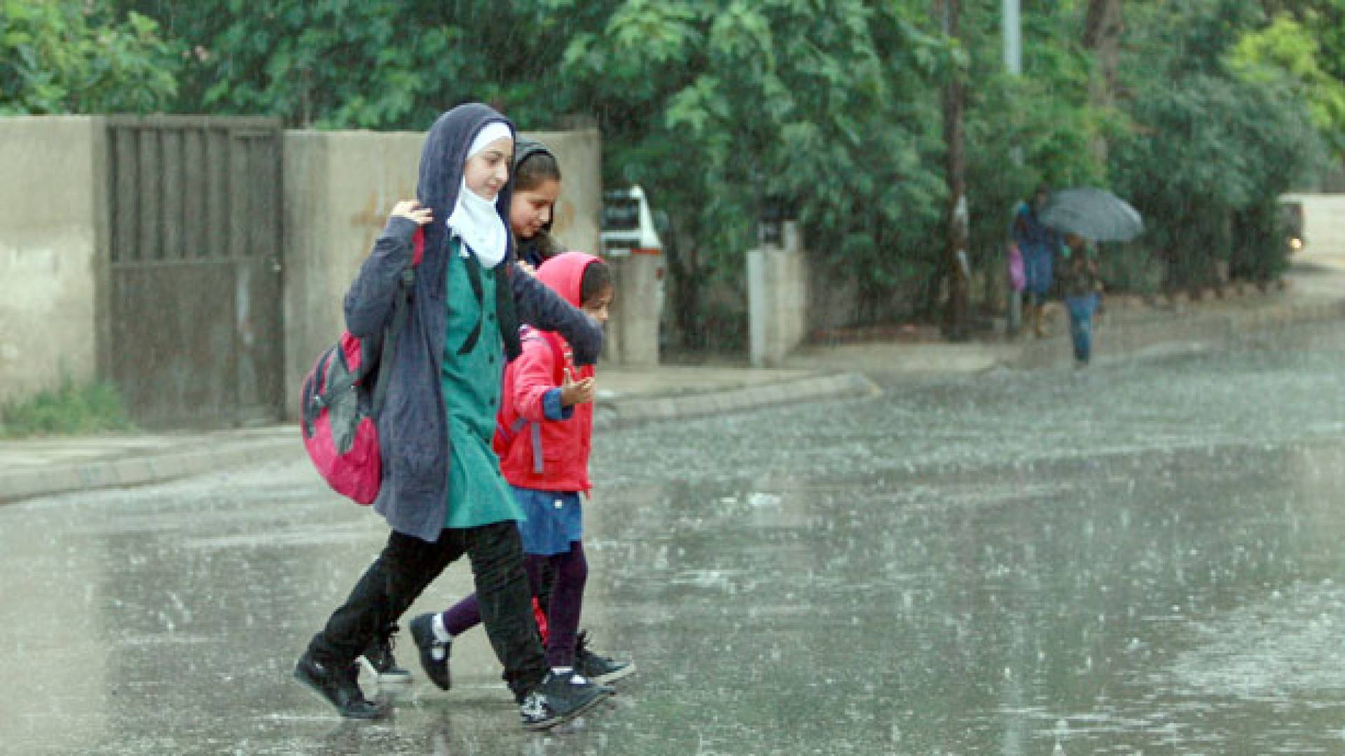 تعليق دوام المدارس في لواء بصيرا يوم الأربعاء نظرا للأحوال الجوية