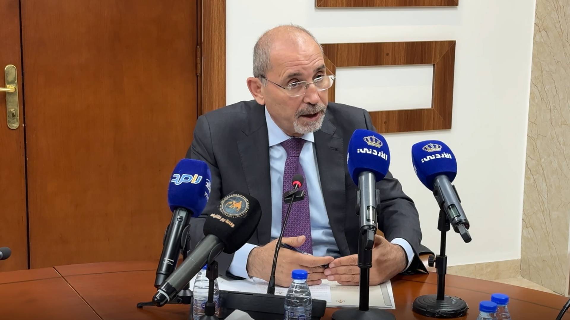 الصفدي: دبلوماسيتنا ترتكز على رؤية الملك لتحقيق المصالح الوطنية وتعزيز الاستقرار الإقليمي وخدمة المغتربين - فيديو