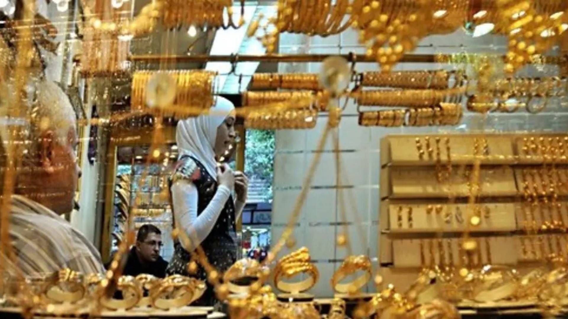 "عيار 21" يلامس مستوى 5770 جنيها.. الذهب يواصل صعوده في مصر بدعم عالمي