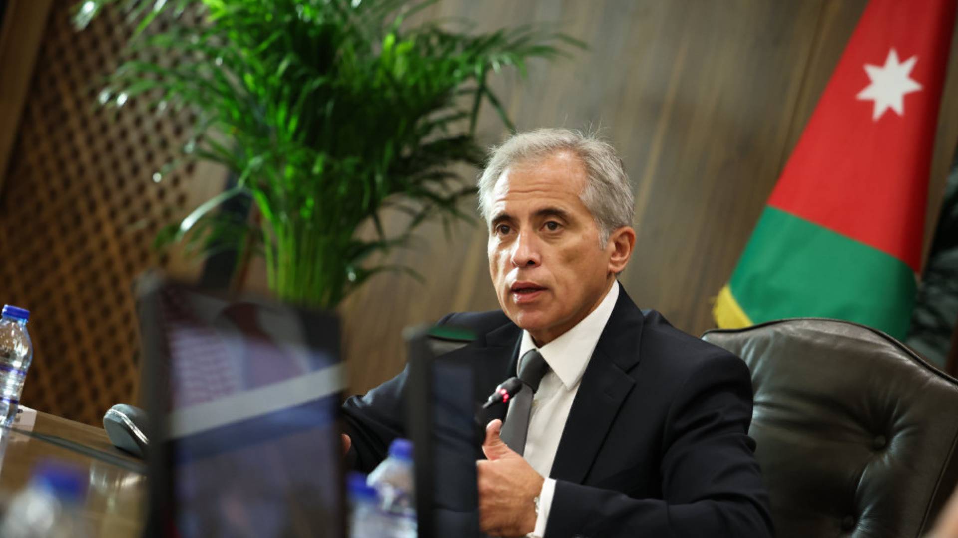 رئيس الوزراء: نمضي بثقة في تنفيذ المشاريع الكبرى ونسعى لنمو اقتصادي يصل إلى 4% #عاجل 