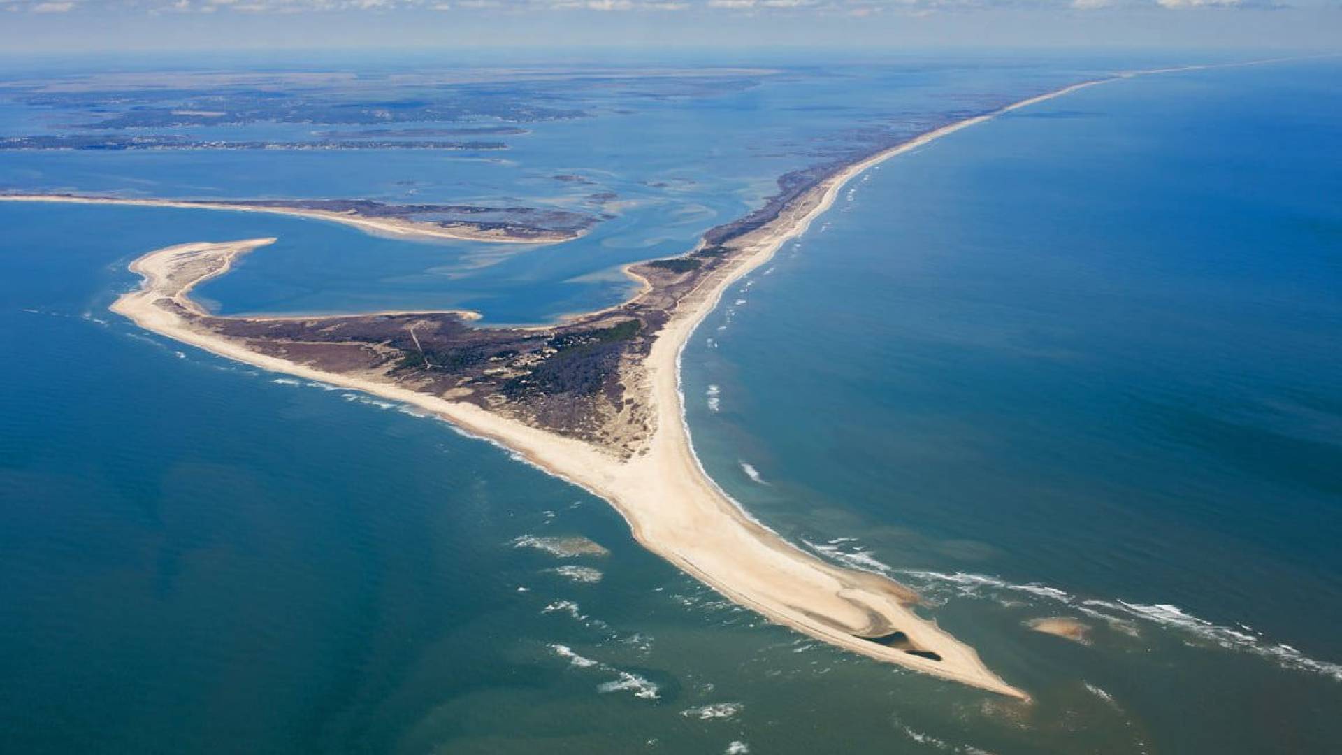 اكتشاف علمي لطبقة صخرية غير عادية يحل لغز "مثلث برمودا" جيولوجيا