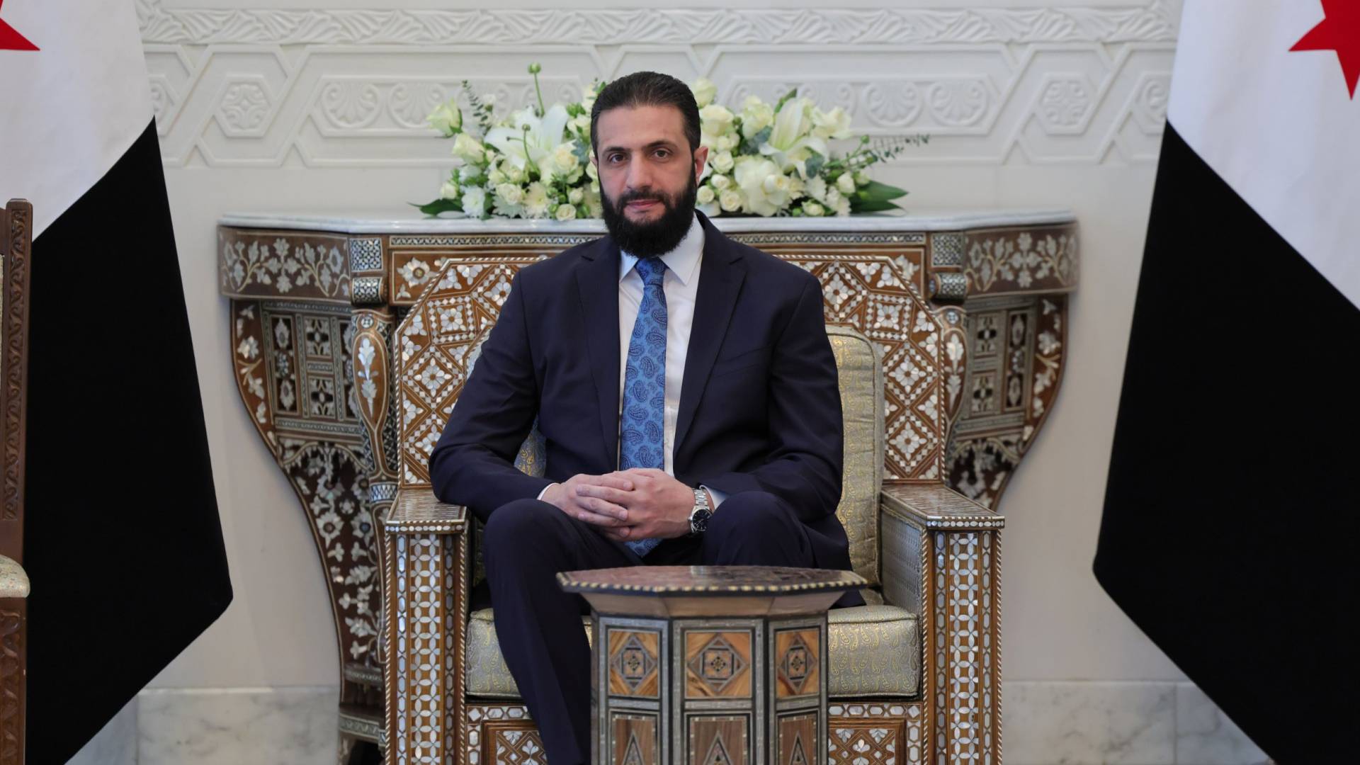 الشرع يهنئ السوريين برفع العقوبات ويشكر ترمب وجميع الدول التي ساندت السوريين - فيديو