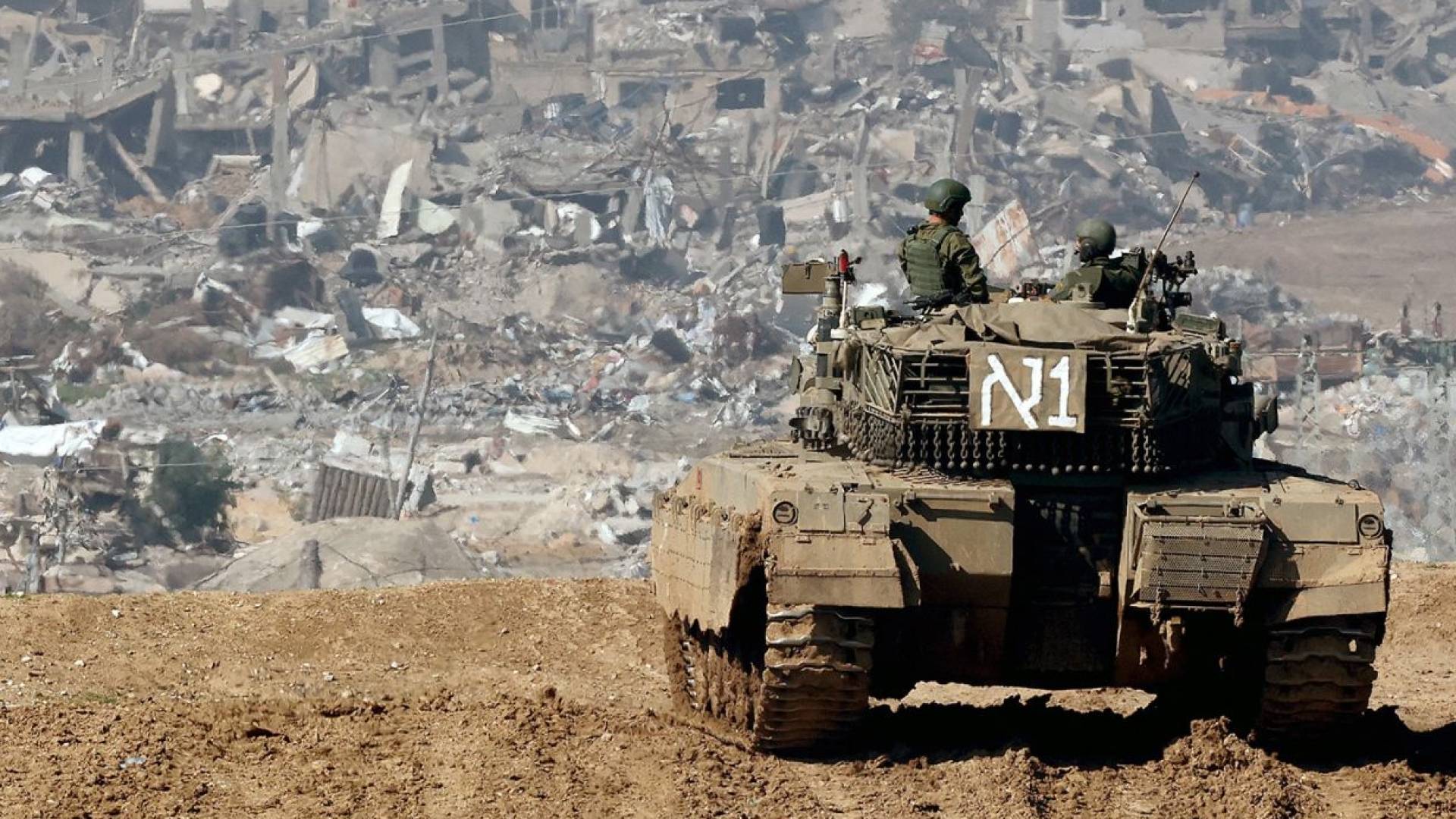 إعلام عبري: الجيش يعلن إتمام نزع السلاح من الخط الأصفر في قطاع غزة