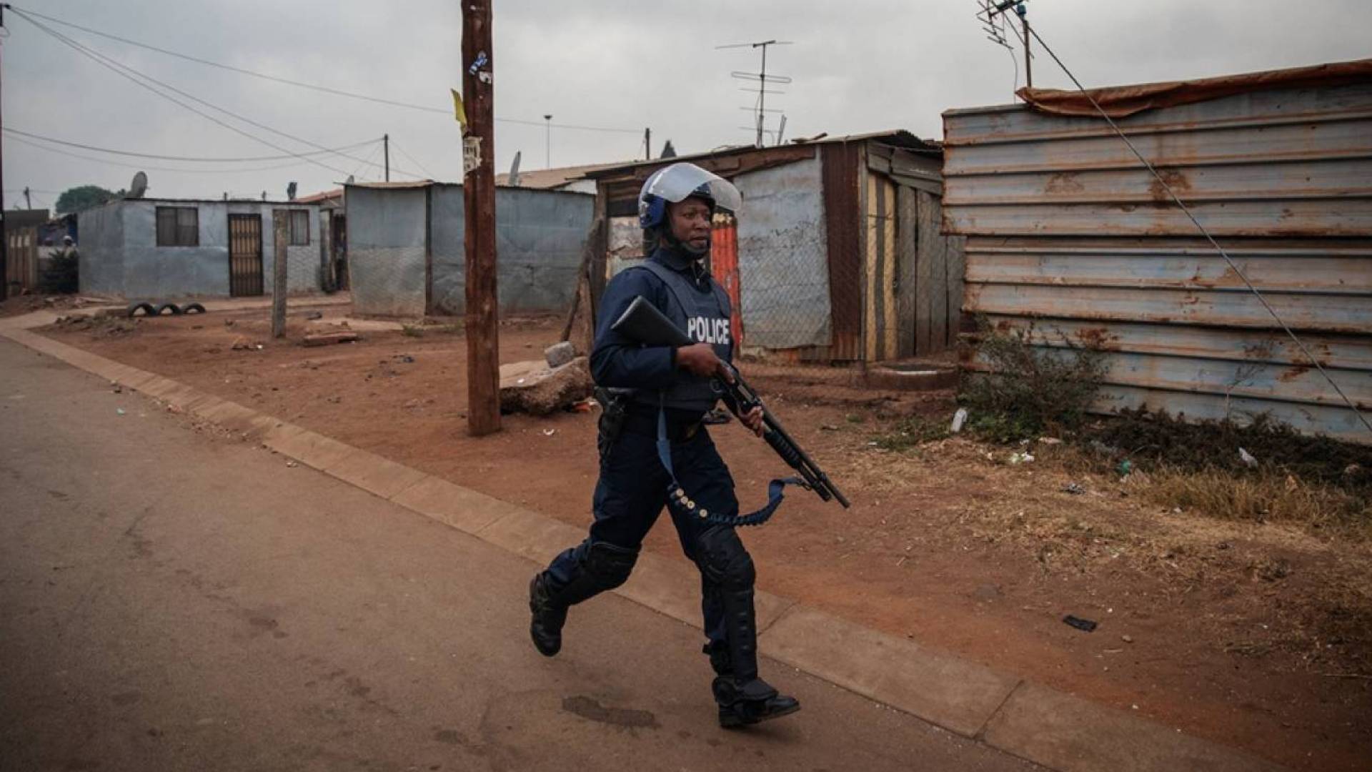 مجزرة جديدة في جوهانسبرغ: 10 قتلى وعشرات الجرحى في هجوم مسلح