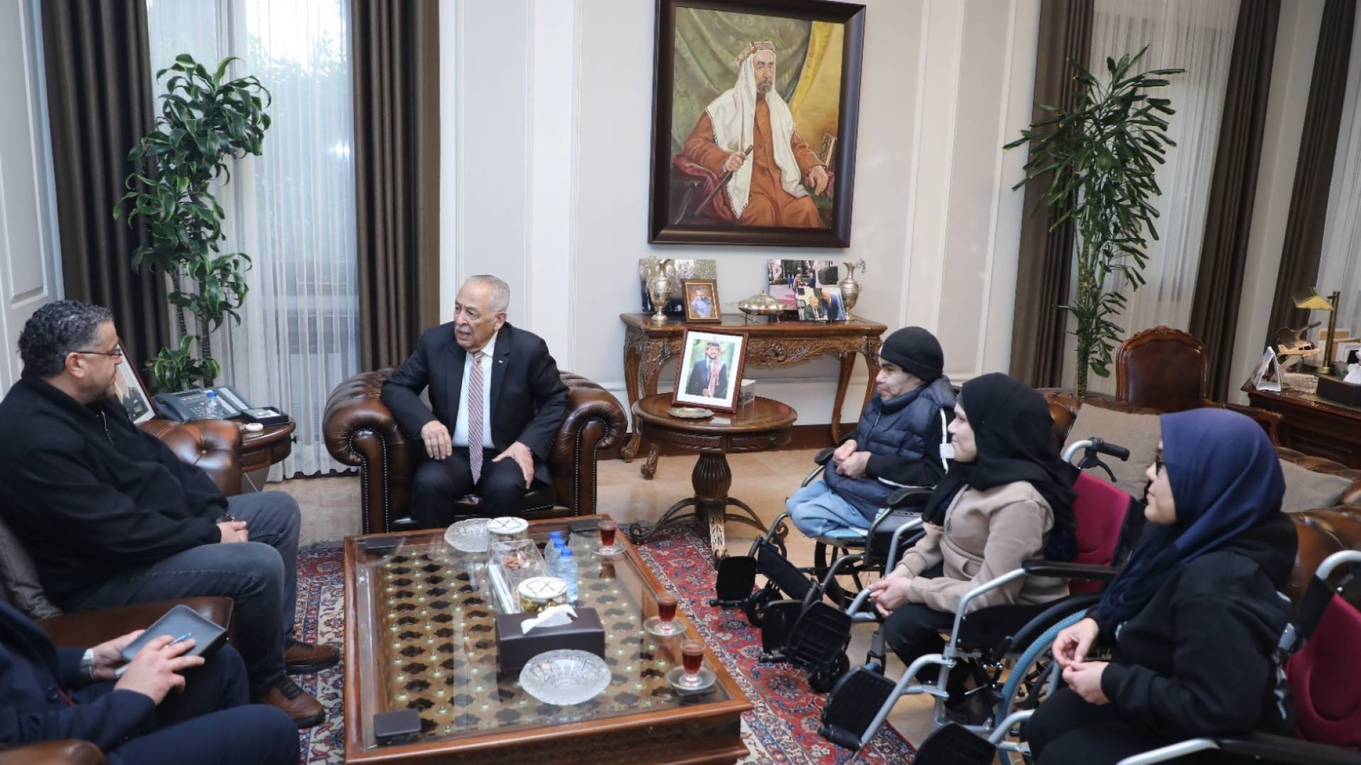 بتوجيهات ملكية.. رعاية فورية مباشرة لأسرة من "ذوي الإعاقة" جسدت أسمى معاني التعفف