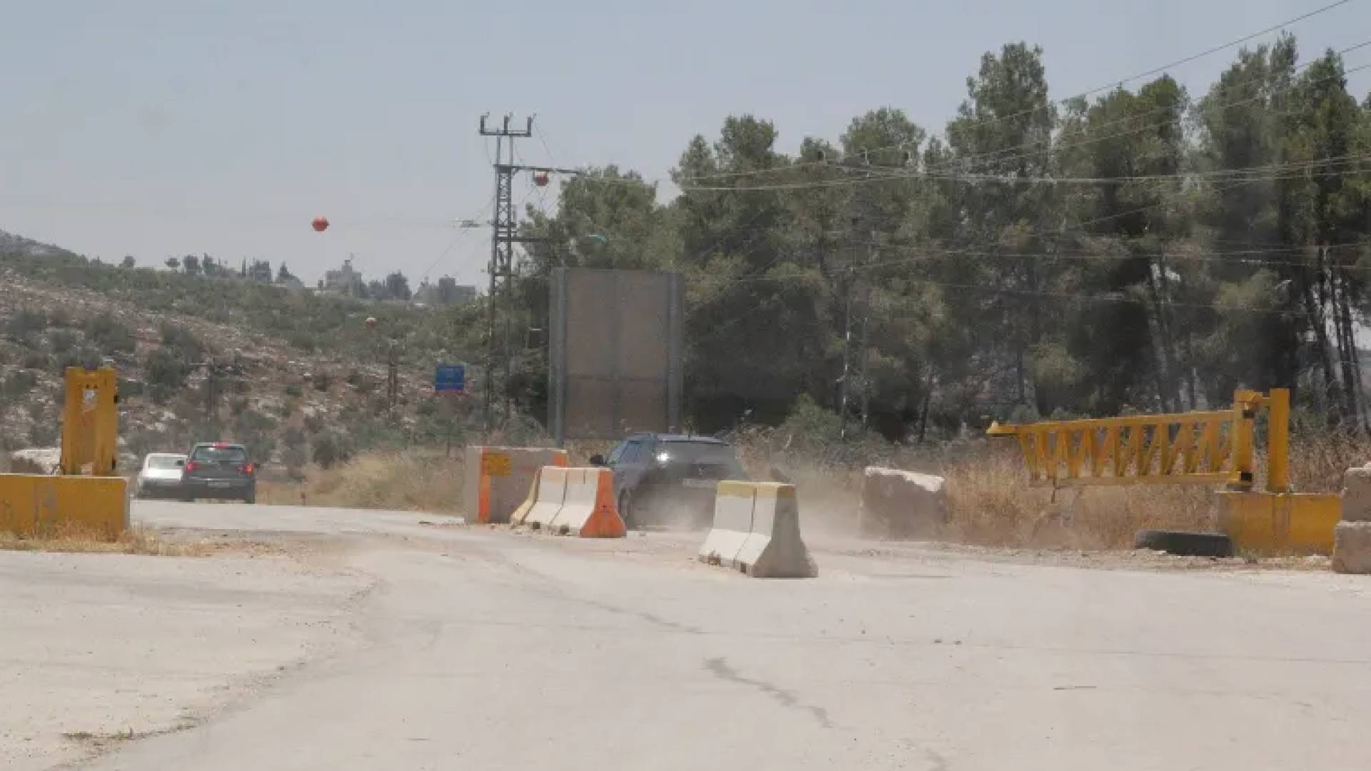 إصابات بين الفلسطينيين إثر إطلاق رصاص الاحتلال مباشرة قرب حاجز "عورتا"