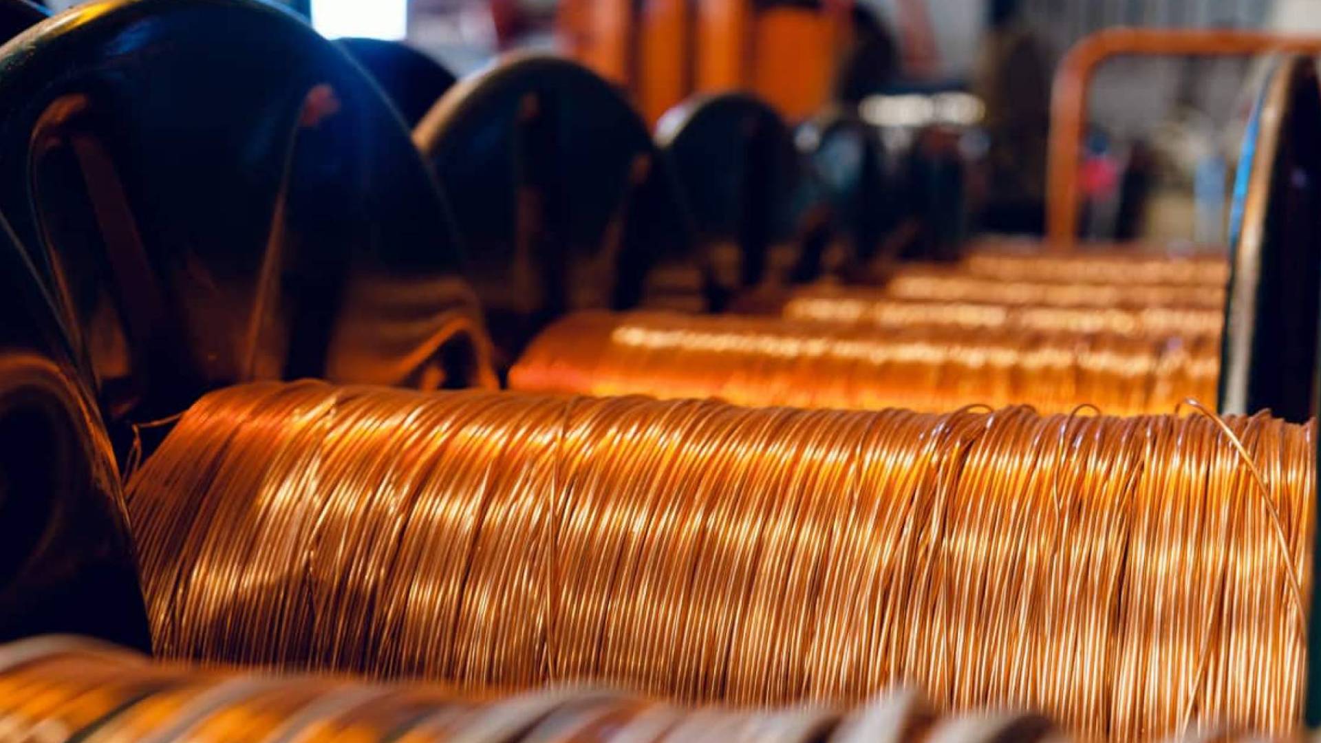 النحاس والبلاتين يحطمان الأرقام القياسية مع نهاية 2025