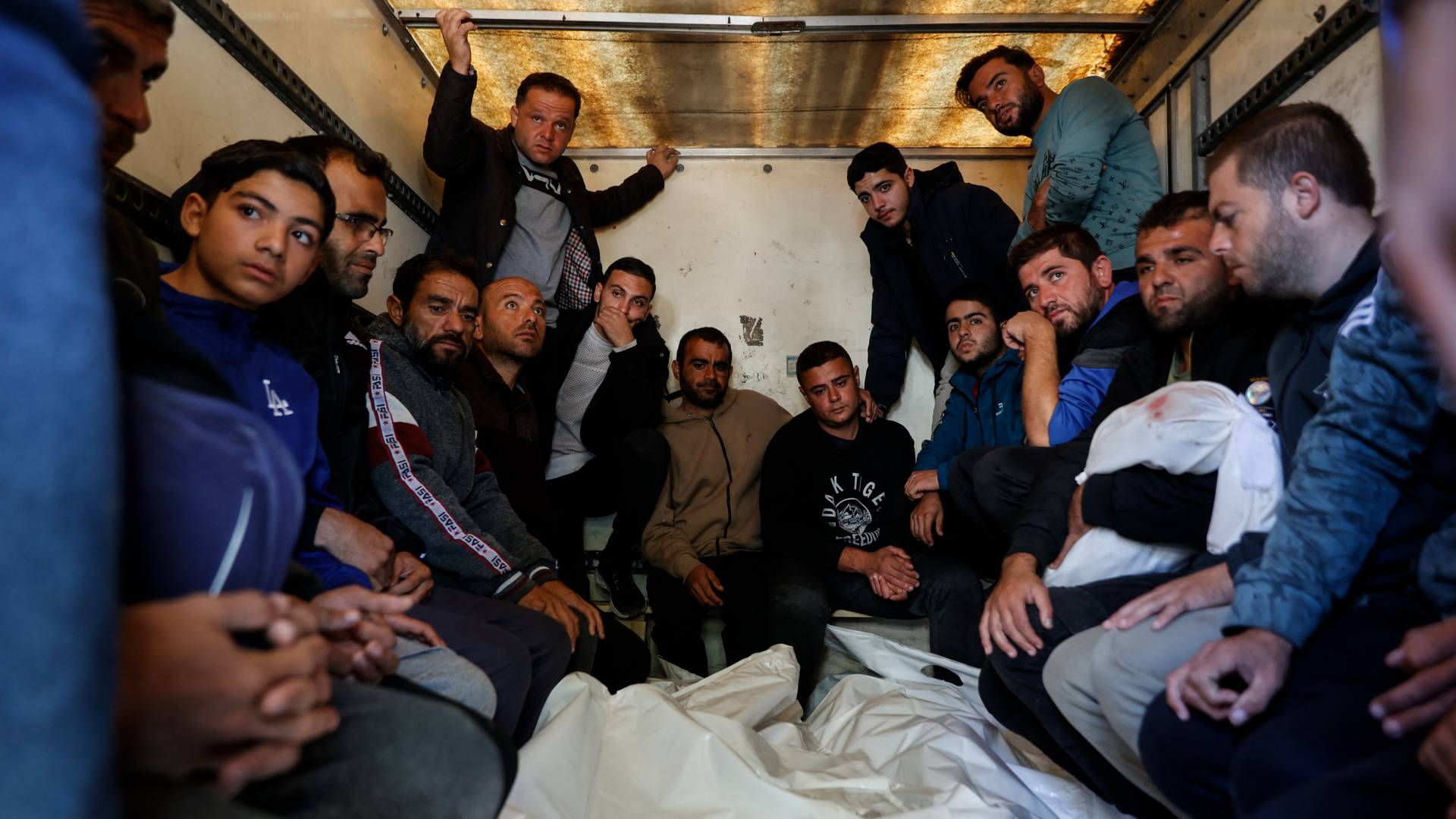 أزمة وقود تهدد عمل مستشفى "العودة" في غزة.. الأطفال أول الضحايا المحتملين