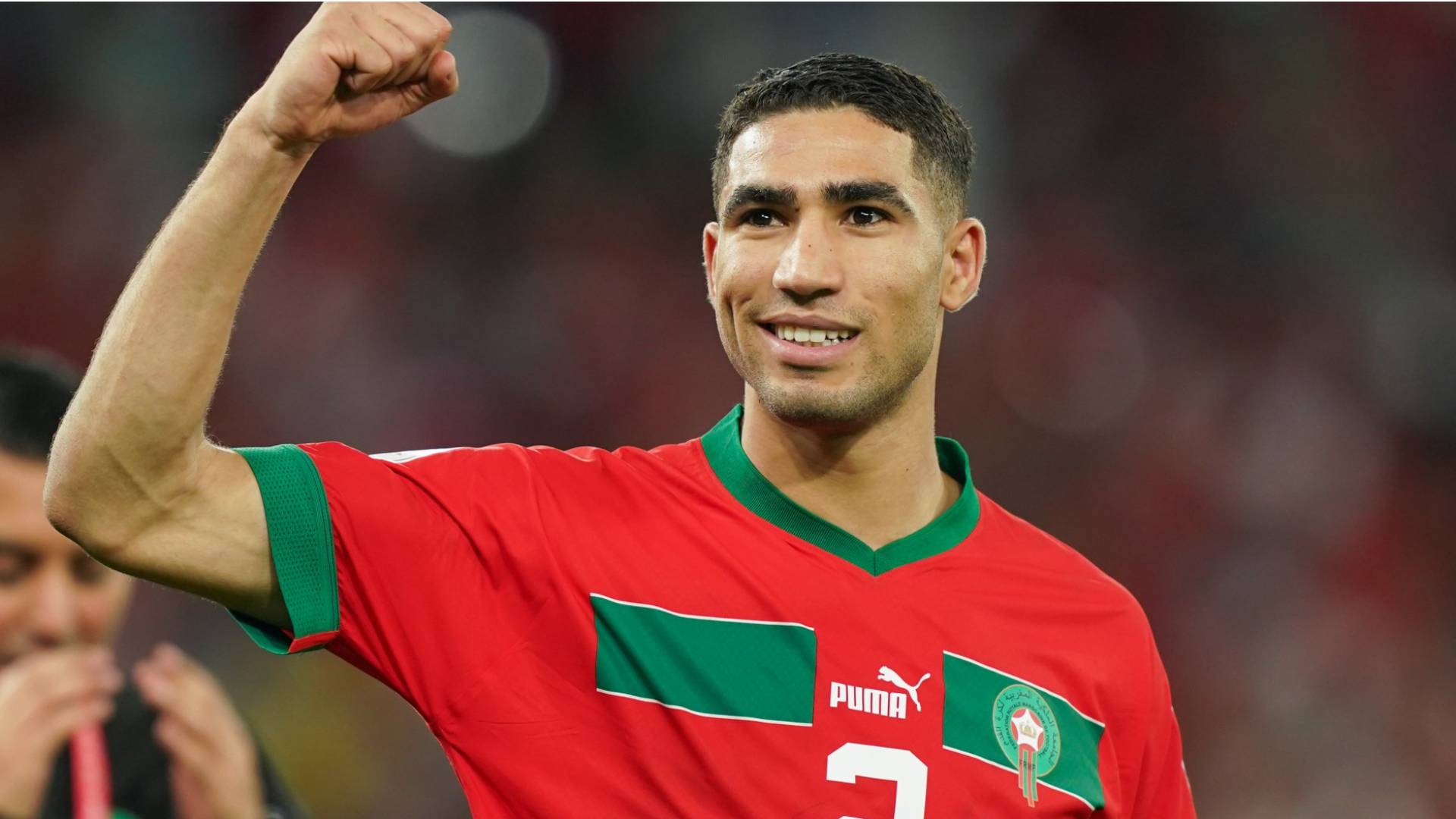 لغز اشرف حكيمي يحير الجماهير.. مدرب المغرب وليد الركراكي يبقي نجم باريس "حبيس الدكة"