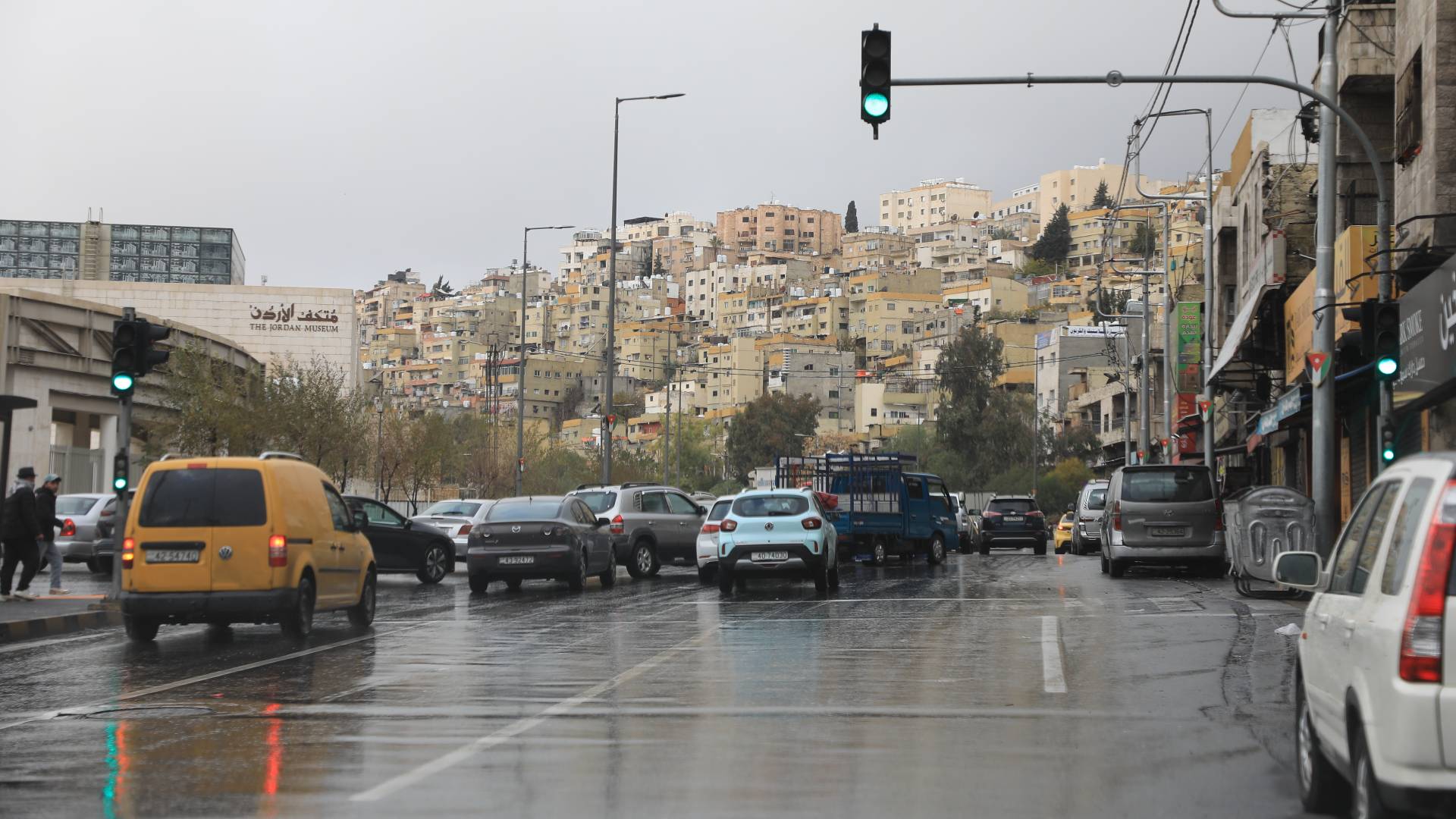 منخفض جوي جديد من الدرجة الثالثة يؤثر على الأردن.. أمطار ورياح تصل إلى 100 كم/ساعة