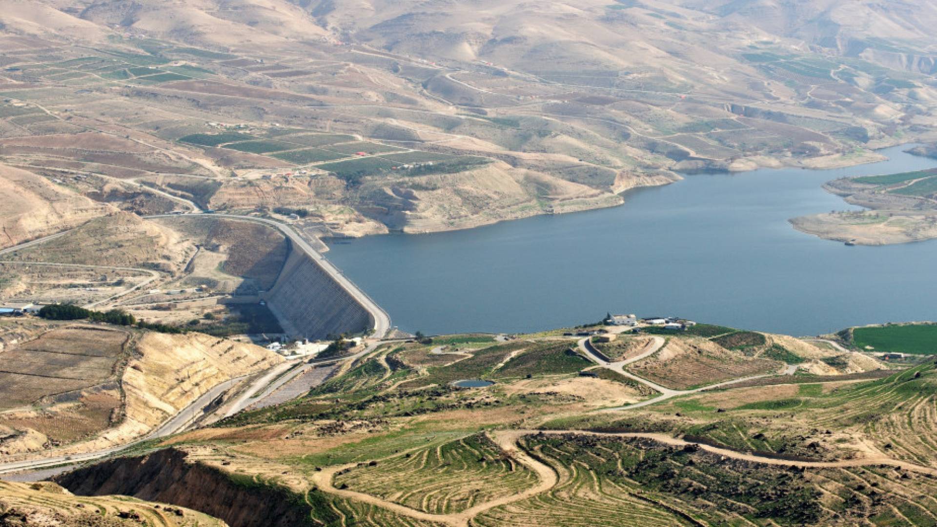 الْمِيَاهُ تُعْلِنُ امْتِلَاءَ 6 سُدُودٍ رَئِيسِيَّةٍ بِكَامِلِ طَاقَتِهَا التَّخْزِينِيَّةِ 