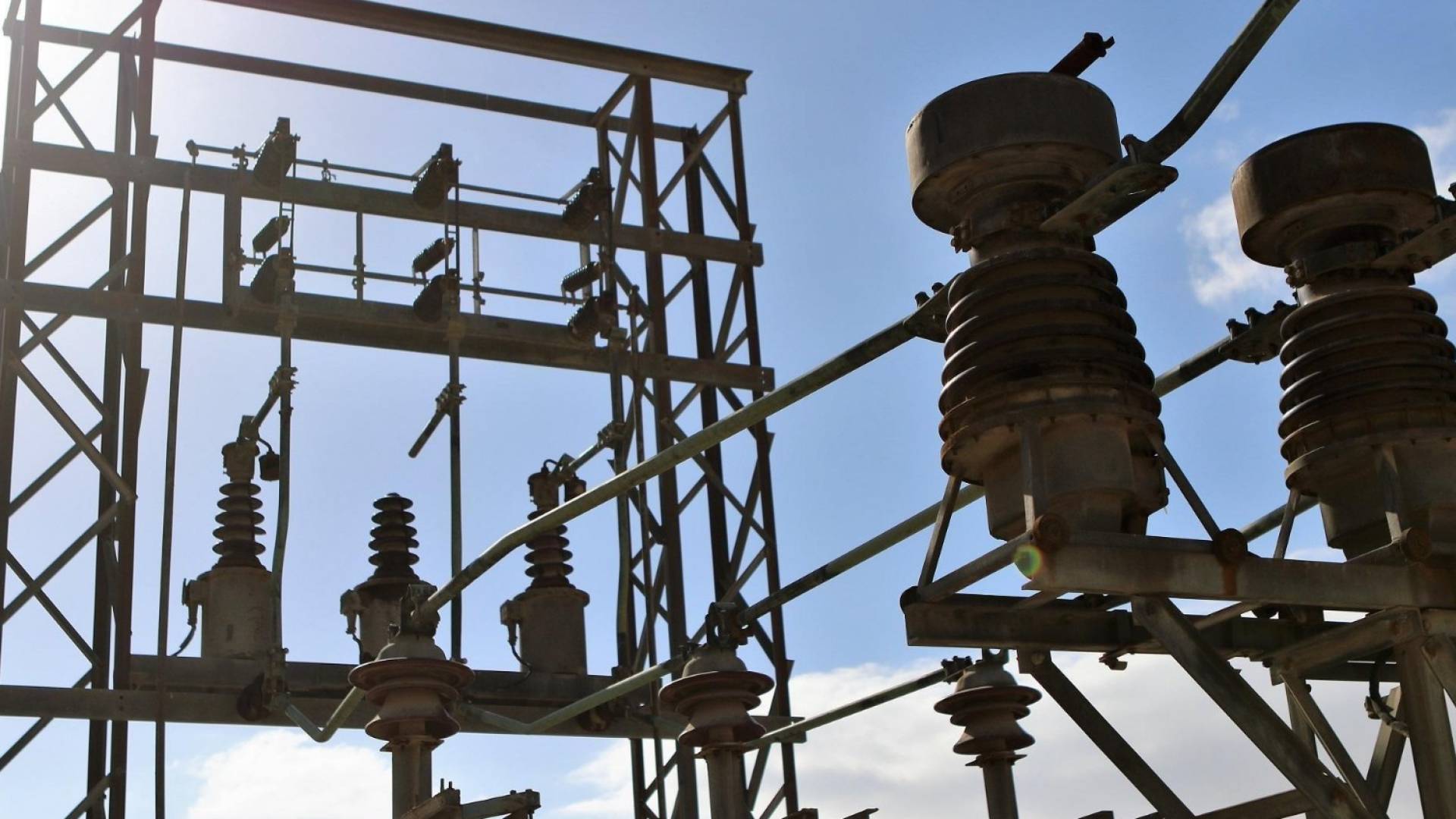 الْأُرْدُنُّ يُسَجِّلُ حِمْلًا كَهْرَبَائِيًّا قِيَاسِيًّا.. وَجَاهِزِيَّةٌ قُصْوَى لِمُواُجَهَةِ ذُرْوَةِ الشِّتَاءِ 