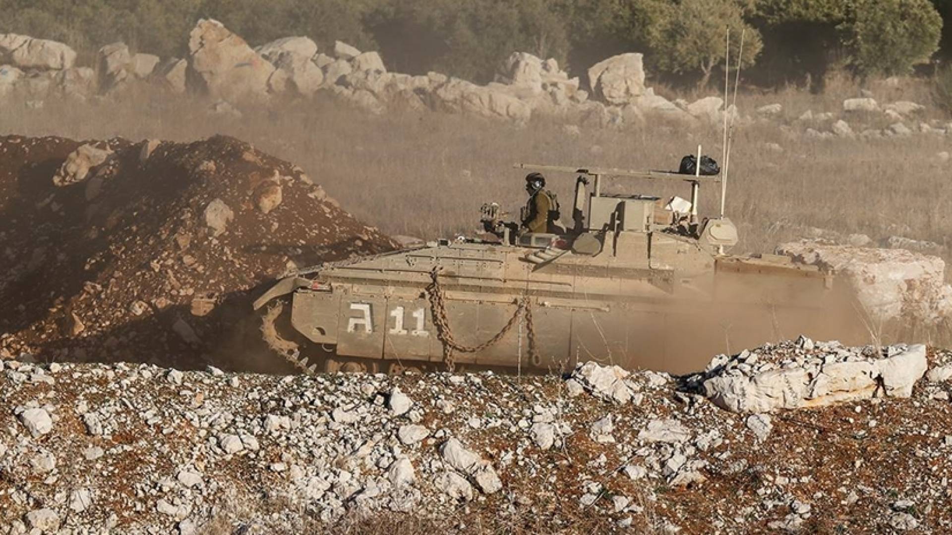 الاحتلال يتوغل في ريف القنيطرة ويقيم حواجز مؤقتة 