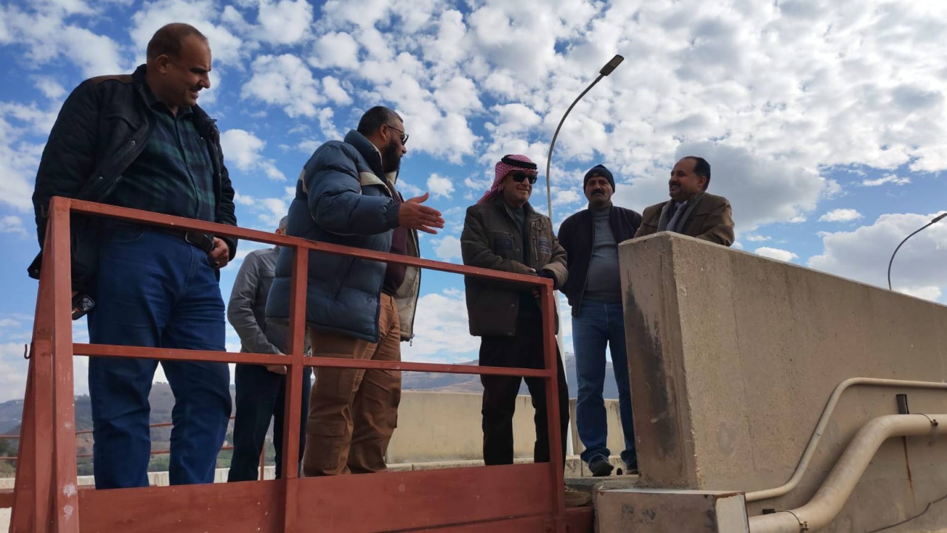 من سد الملك طلال.. "أبو السعود" يوجه برفع الجاهزية ويحذر المناطق المجاورة لمجاري السيول 